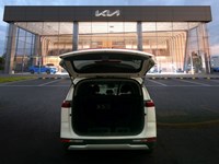 2022 Kia Carnival LX FWD