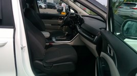 2022 Kia Carnival LX FWD