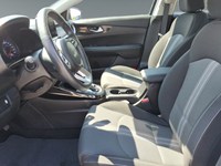 2023 Kia Forte EX IVT