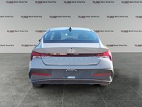 2024 Hyundai Elantra Essential IVT