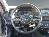 2024 Hyundai Elantra Essential IVT