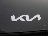 2026 Kia Carnival LX FWD
