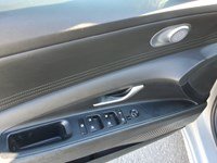 2024 Hyundai Elantra Essential IVT