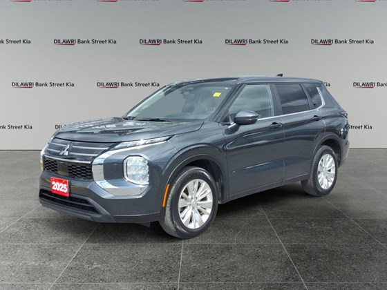 2025 Mitsubishi Outlander ES