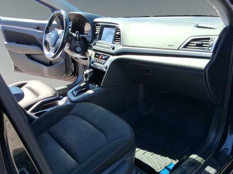 2017 Hyundai Elantra 4dr Sdn Auto GL