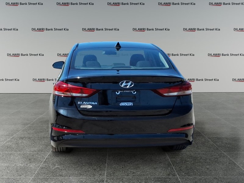 2017 Hyundai Elantra 4dr Sdn Auto GL