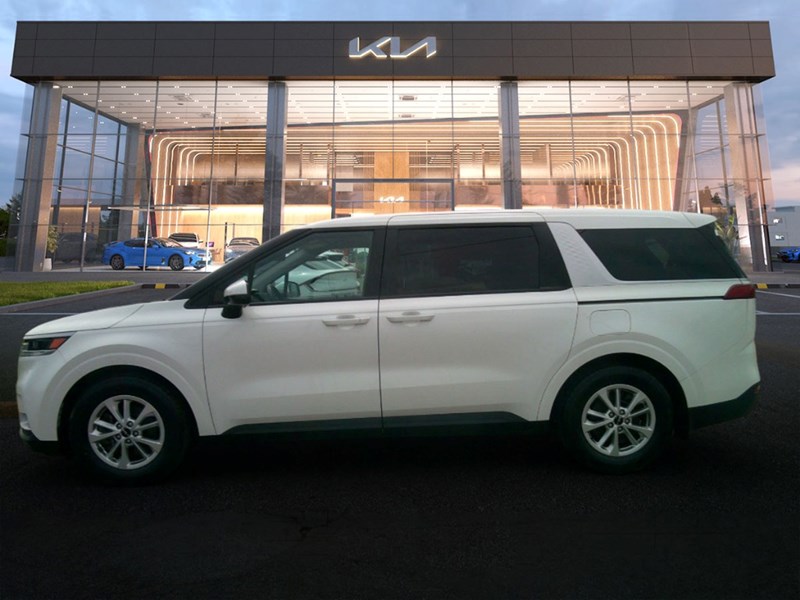 2022 Kia Carnival LX FWD