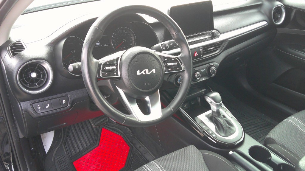 2022 Kia Forte EX IVT