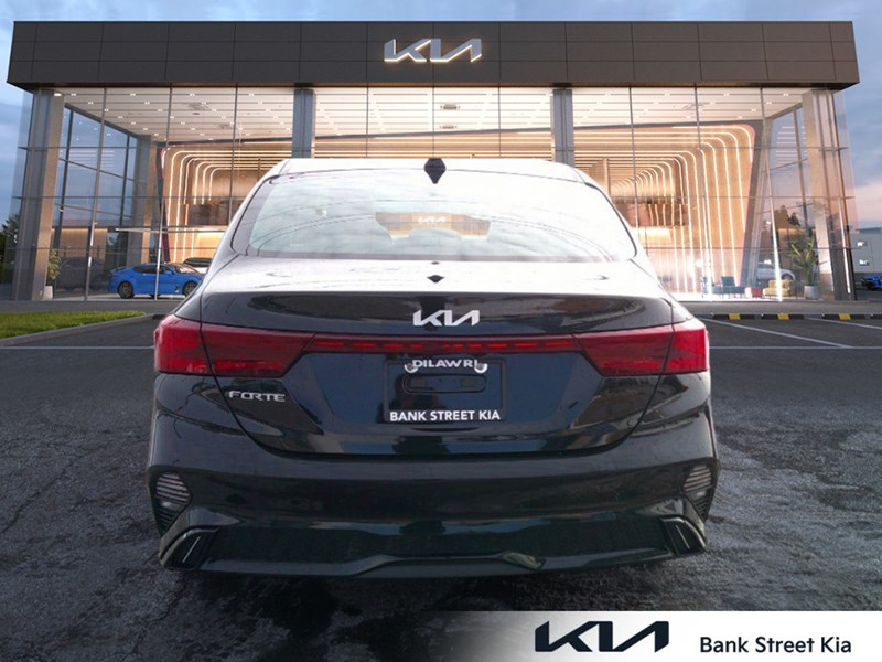 2022 Kia Forte EX IVT