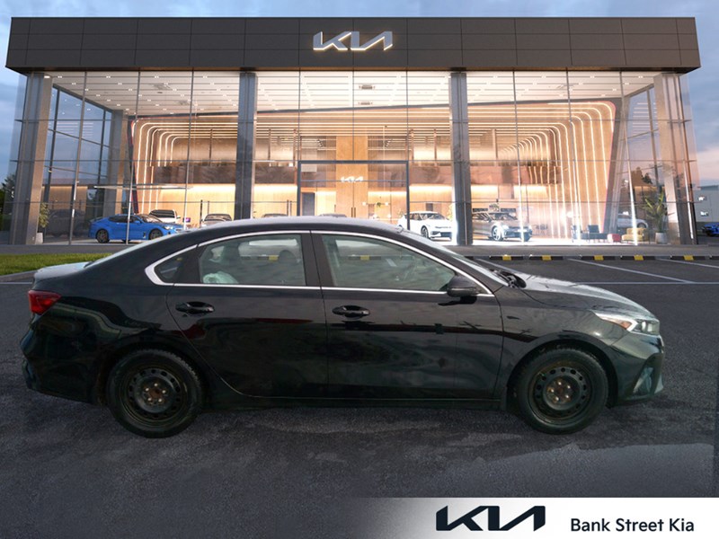 2022 Kia Forte EX IVT