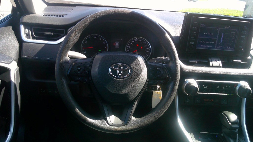 2022 Toyota RAV4 LE FWD