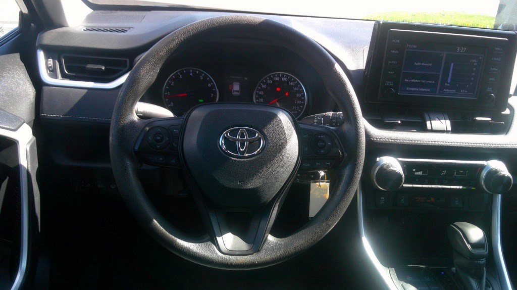 2022 Toyota RAV4 LE FWD