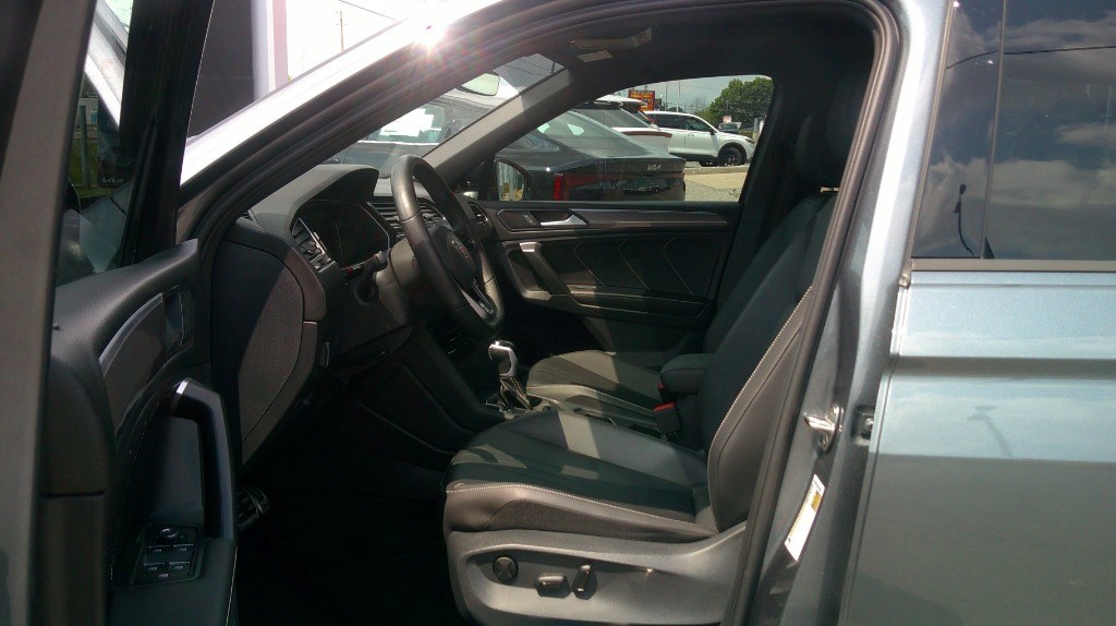 2024 Volkswagen Tiguan Comfortline R-Line Black Edition 4MOTION