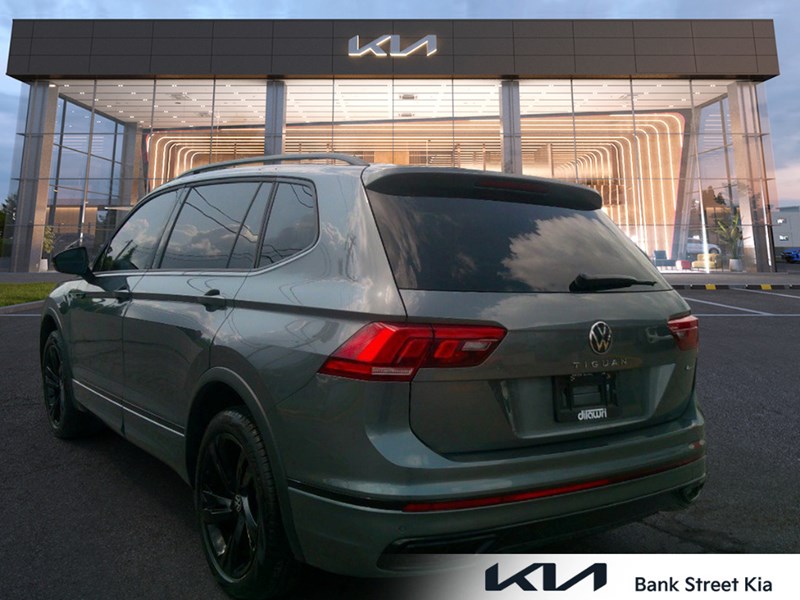 2024 Volkswagen Tiguan Comfortline R-Line Black Edition 4MOTION