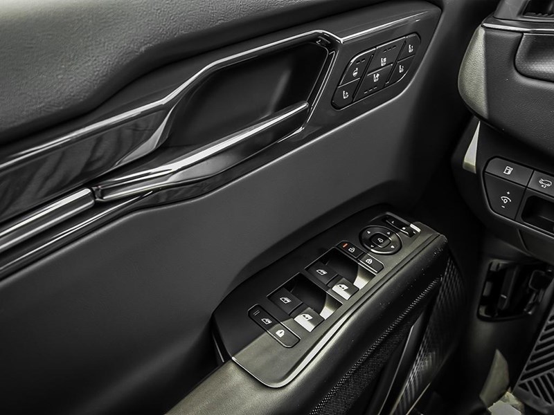 2026 Kia EV9 Land w/GT-Line Package AWD