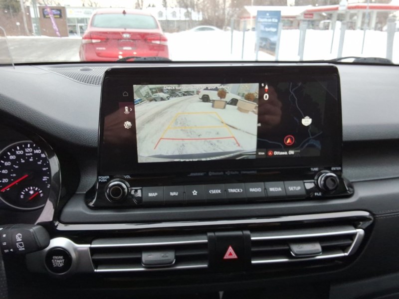 2022 Kia Seltos SX Turbo AWD w/Black Interior