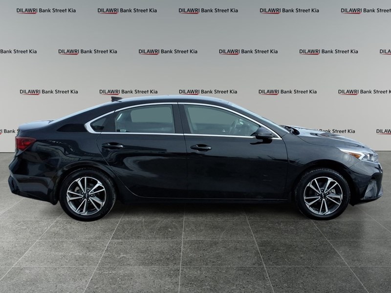 2024 Kia Forte EX IVT