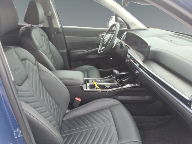 2025 Kia Sorento X-Line Limited AWD w/Black Interior