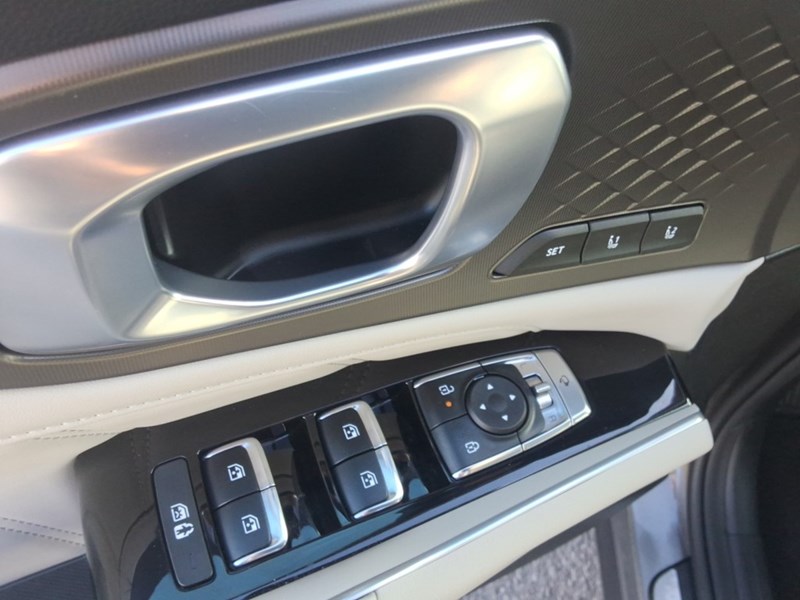 2025 Kia Sorento HEV SX AWD