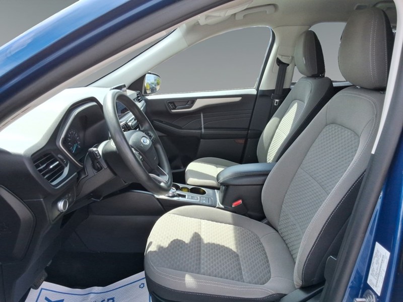 2022 Ford Escape SE FWD
