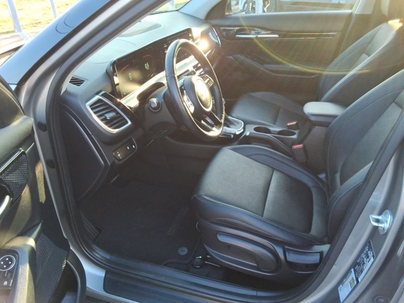 2024 Kia Seltos EX FWD