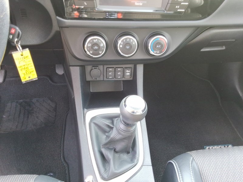 2014 Toyota Corolla 4dr Sdn Man S