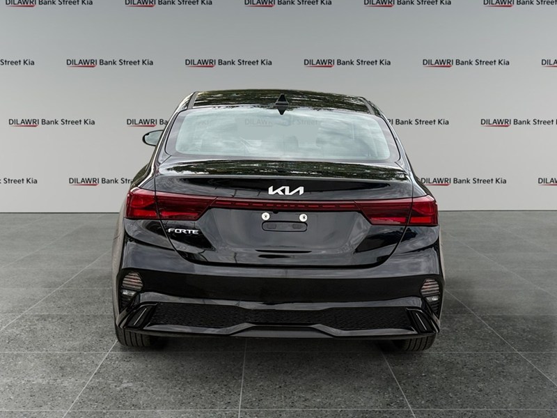 2024 Kia Forte EX IVT