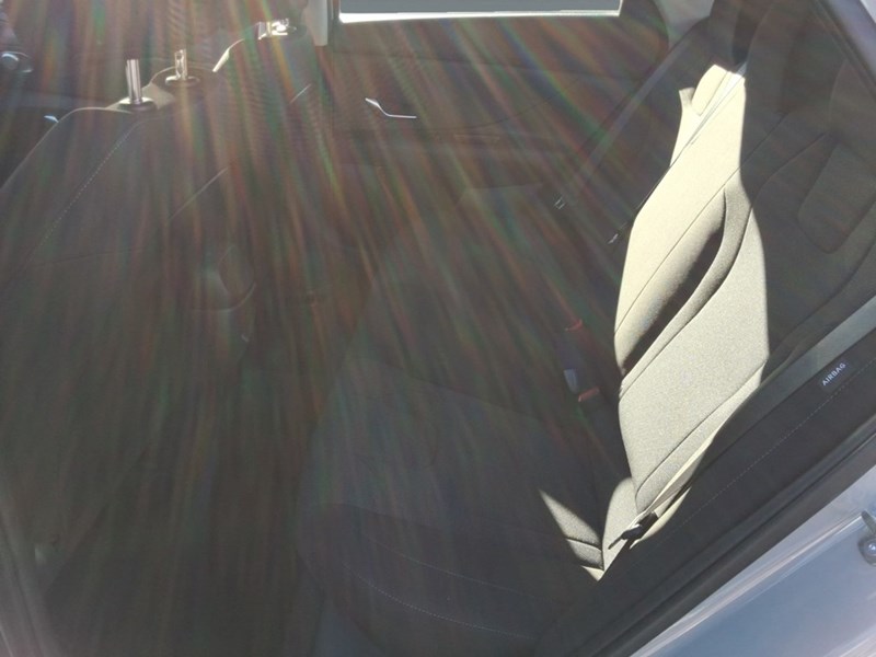 2024 Hyundai Elantra Essential IVT