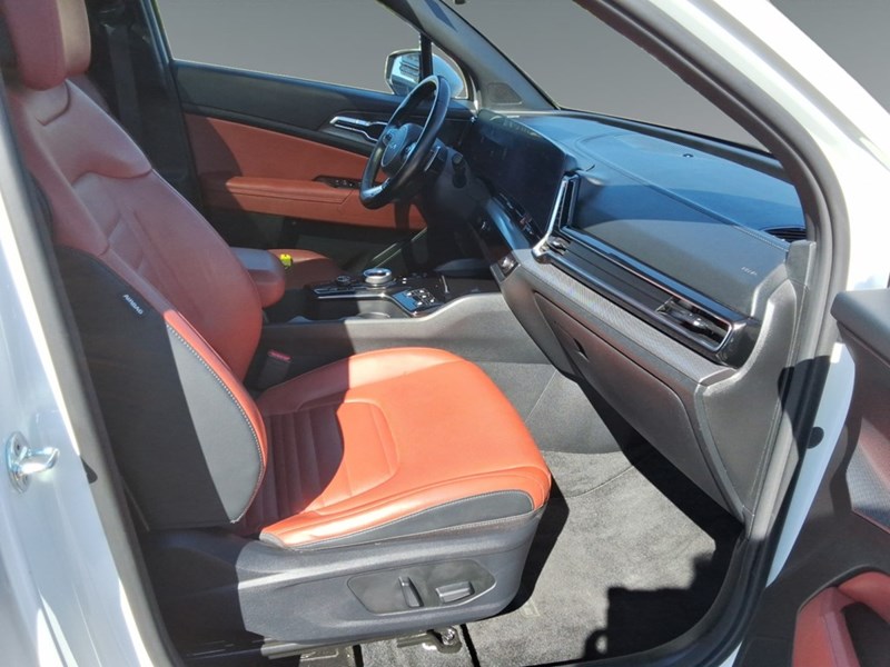 2023 Kia Sportage HEV SX AWD w/Red Interior