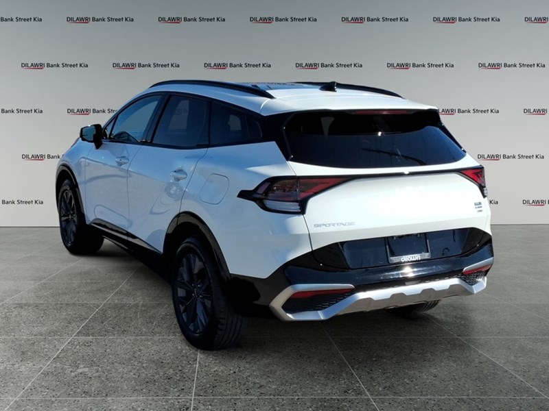 2023 Kia Sportage HEV SX AWD w/Red Interior