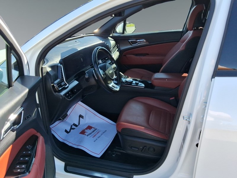 2023 Kia Sportage HEV SX AWD w/Red Interior