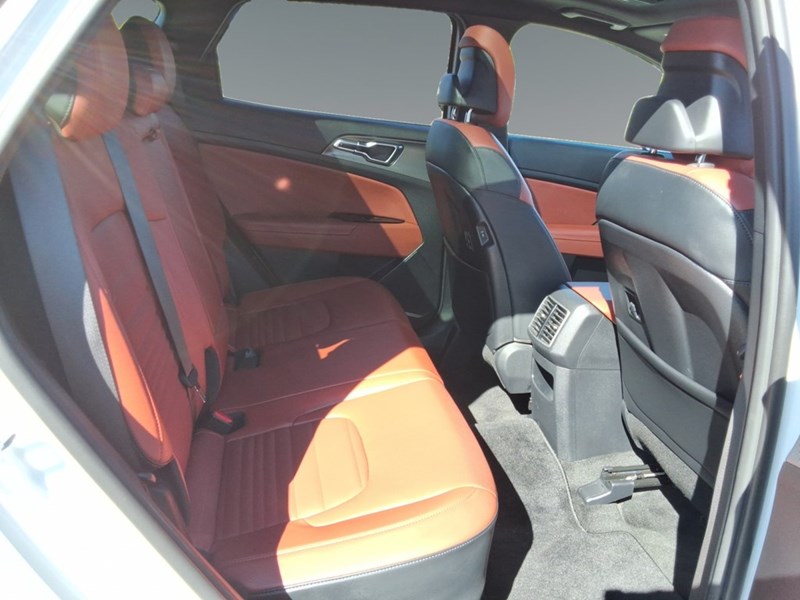 2023 Kia Sportage HEV SX AWD w/Red Interior