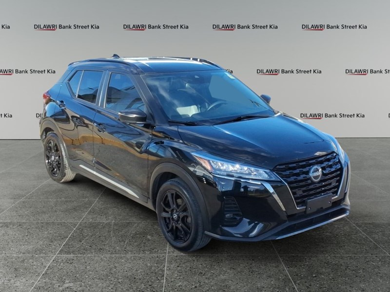 2023 Nissan Kicks SR FWD