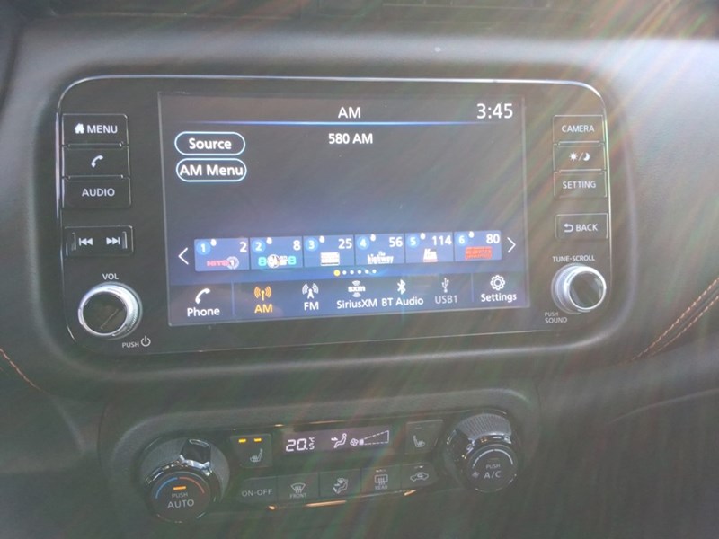 2023 Nissan Kicks SR FWD