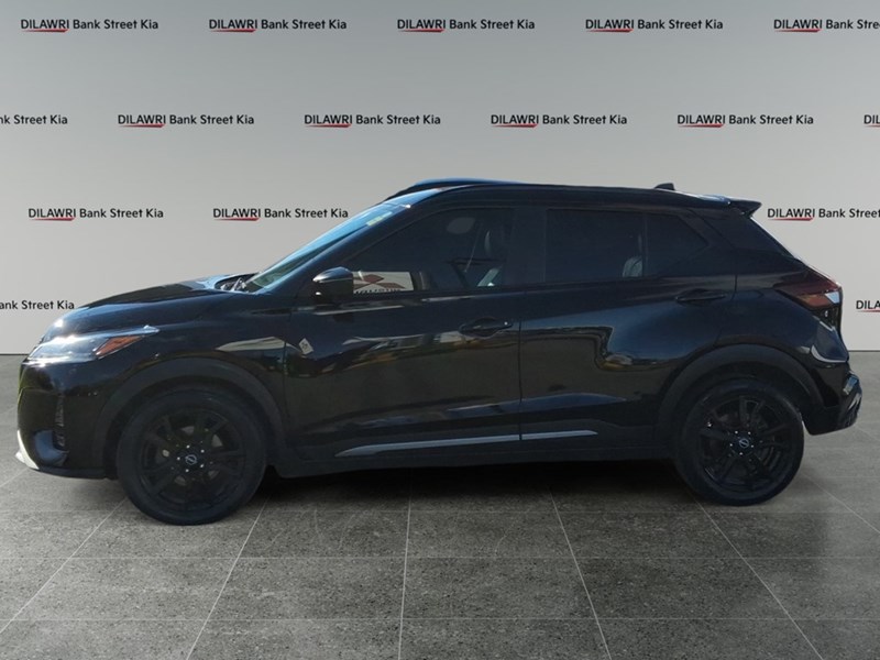 2023 Nissan Kicks SR FWD