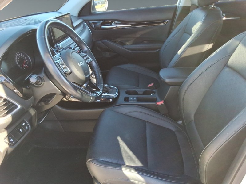 2023 Kia Seltos EX Premium AWD