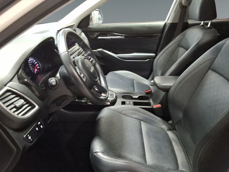 2023 Kia Seltos EX AWD