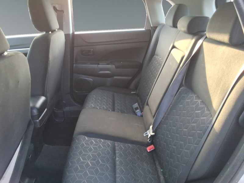 2020 Mitsubishi RVR ES FWD