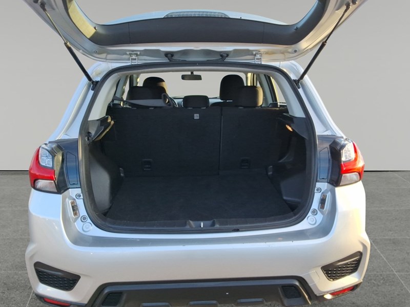 2020 Mitsubishi RVR ES FWD