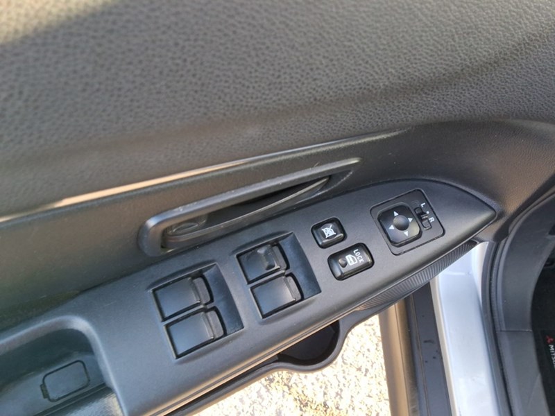 2020 Mitsubishi RVR ES FWD