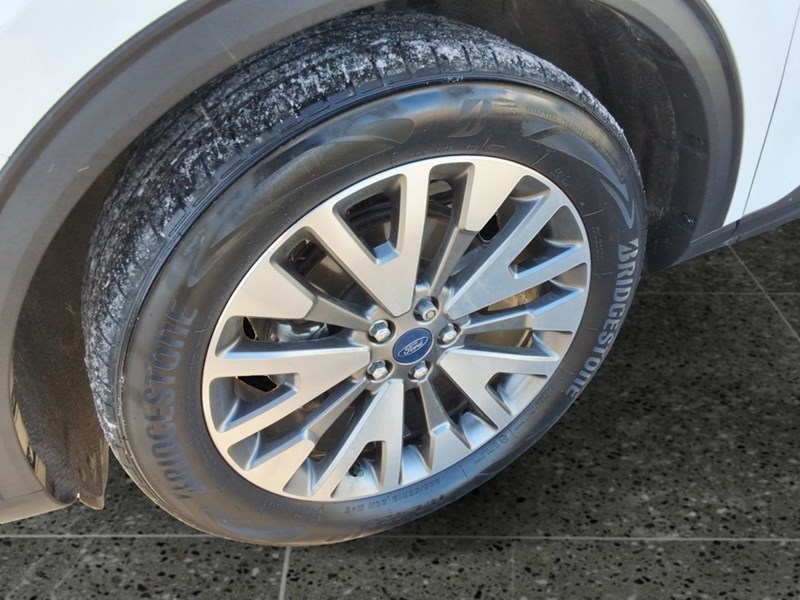 2020 Ford Escape Titanium Hybrid AWD