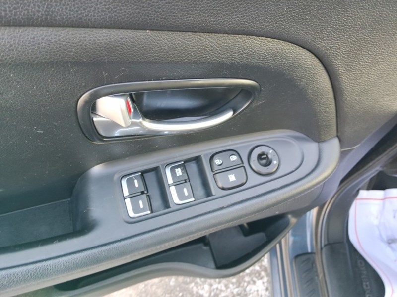 2016 Kia Rondo 4dr Wgn Auto LX