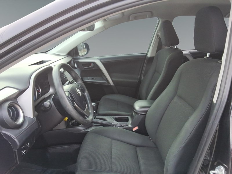 2016 Toyota RAV4 FWD 4dr LE