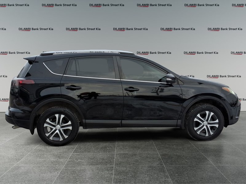 2016 Toyota RAV4 FWD 4dr LE