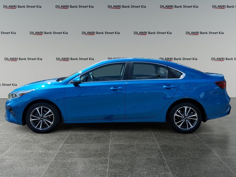 2023 Kia Forte EX IVT