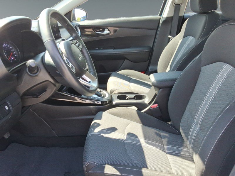 2023 Kia Forte EX IVT