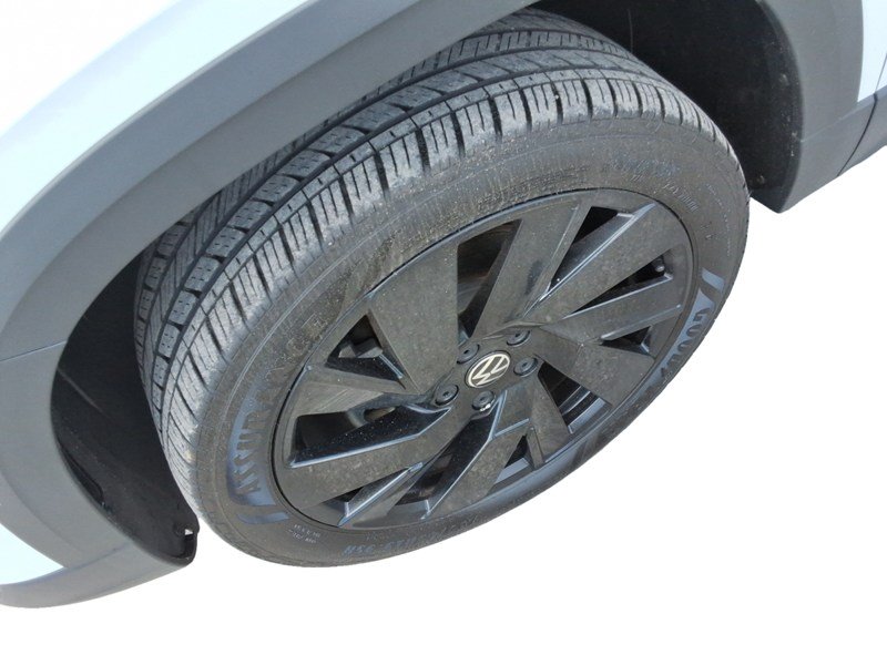 2024 Volkswagen Taos Comfortline Black Edition 4MOTION
