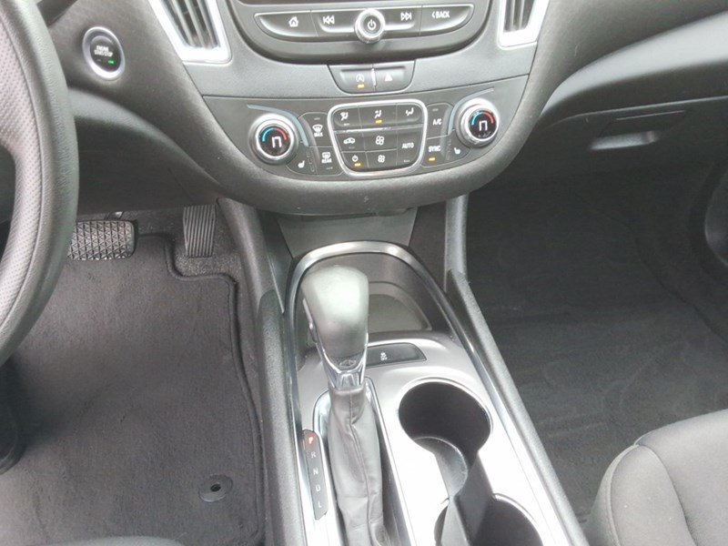 2021 Chevrolet Malibu 4dr Sdn LT