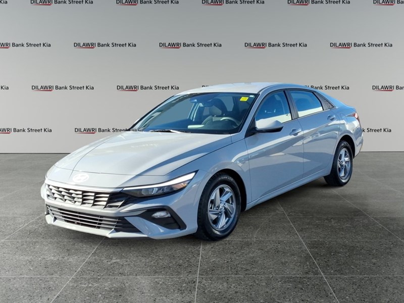 2024 Hyundai Elantra Essential IVT