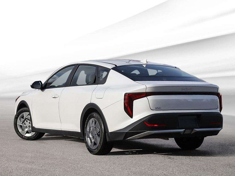 2026 Kia K4 LX FWD